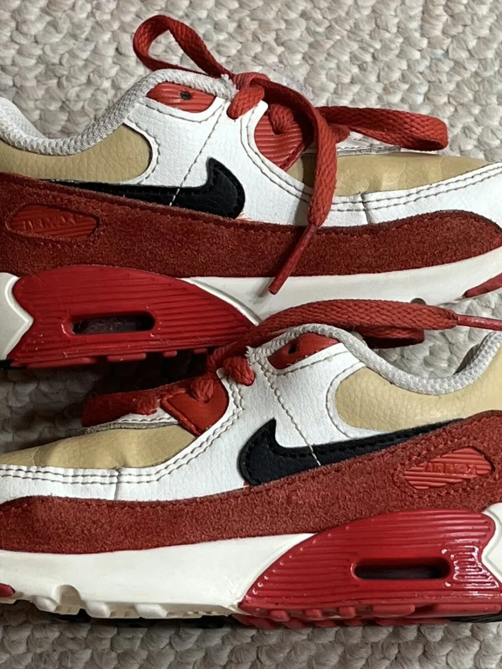 NIKE Air Max 90 Toddler Boy's Size 8C Sesame Red Black Boxed Sneakers CD6868-200